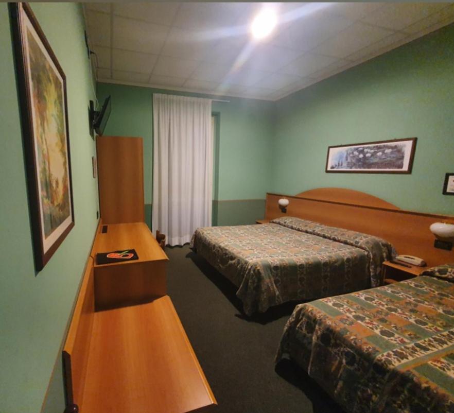 Hotel Azalea Baveno Exteriör bild
